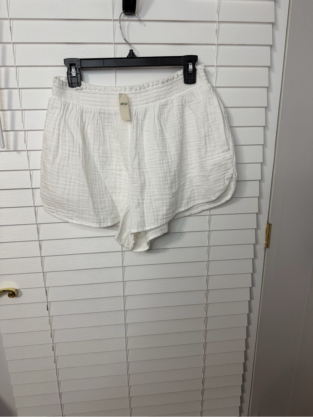 aerie White Cotton Gauze Athletic Lounge Shorts